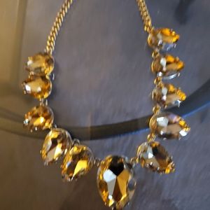 Express statement necklace